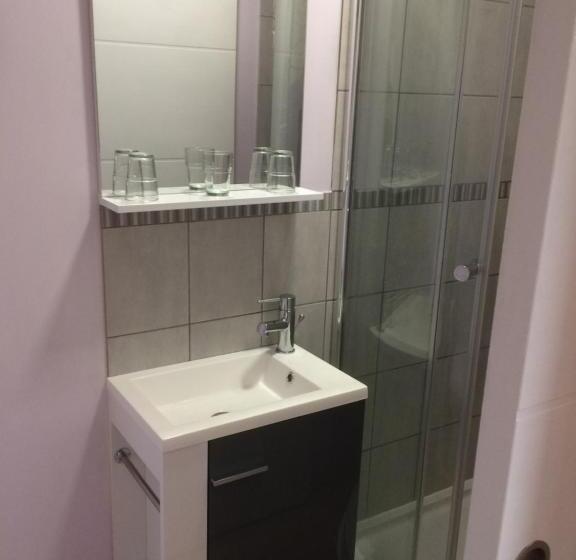 Студия Deluxe, Les Petits Chenes