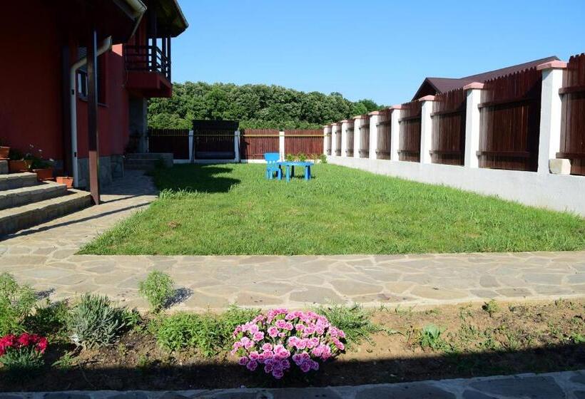 Четырехместный Номер Deluxe, Pensiunea Corbeanca   Cazare Si Evenimente