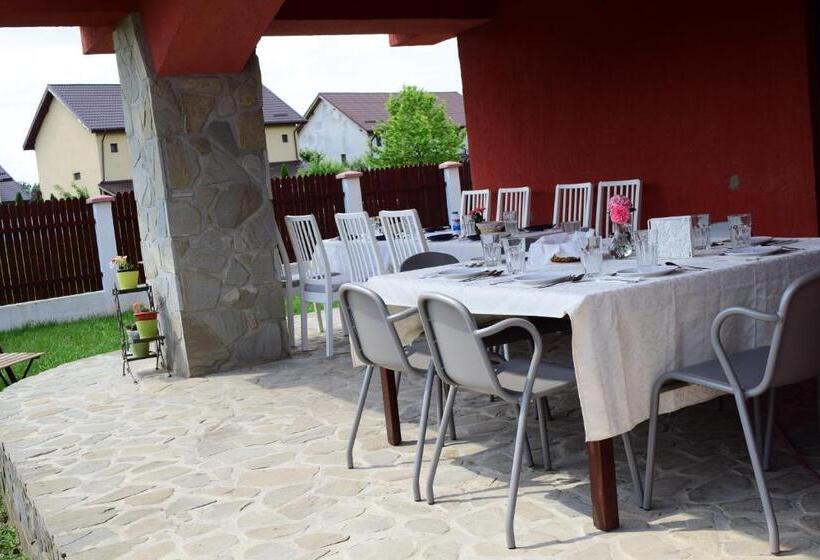 Четырехместный Номер Deluxe, Pensiunea Corbeanca   Cazare Si Evenimente