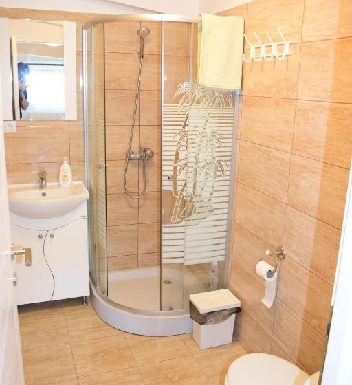 Четырехместный Номер Deluxe, Pensiunea Corbeanca   Cazare Si Evenimente