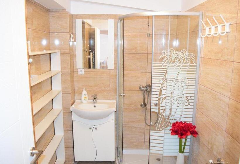 Четырехместный Номер Deluxe, Pensiunea Corbeanca   Cazare Si Evenimente