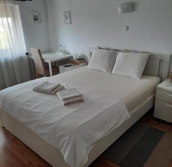 Номер Deluxe, Pensiunea Corbeanca   Cazare Si Evenimente