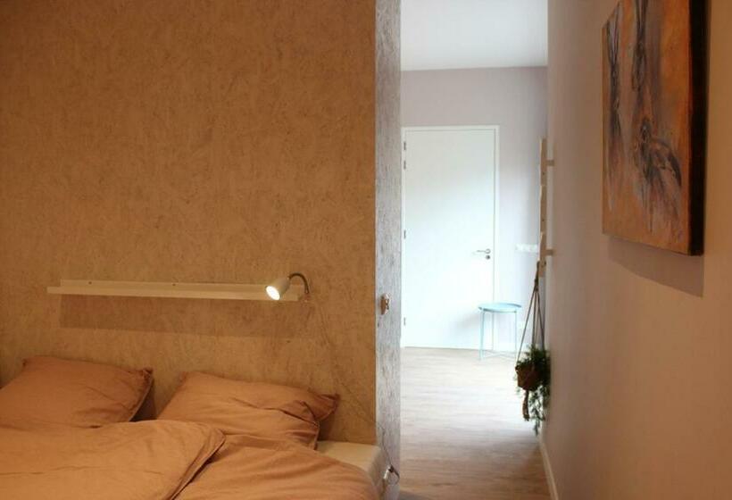 スタンダード4人部屋, Veldzicht Metslawier