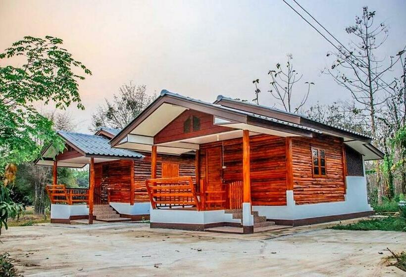 غرفة قياسية, บ้านภัทร์จรัส น่าน   Baan Patjarad Nan