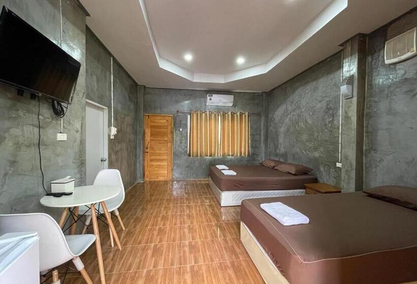 Üç Kişilik Standart Oda, บ้านภัทร์จรัส น่าน   Baan Patjarad Nan