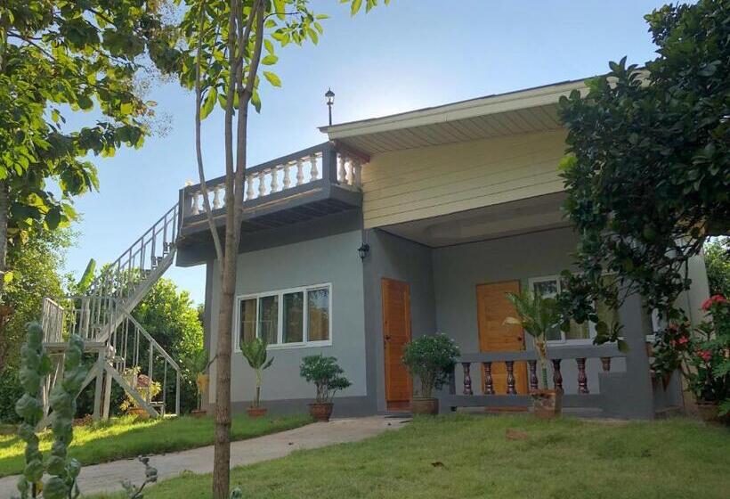 Üç Kişilik Standart Oda, บ้านภัทร์จรัส น่าน   Baan Patjarad Nan