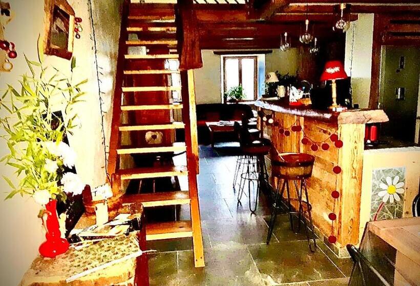 דירת שלושה חדרים, Ferme Familiale Chez Lili