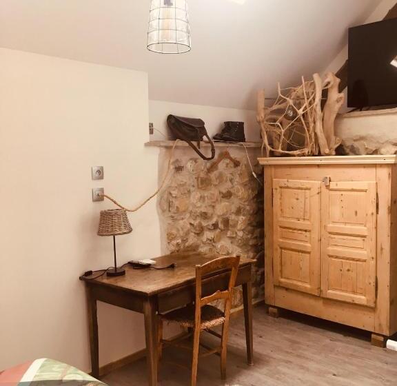 דירת שלושה חדרים, Ferme Familiale Chez Lili