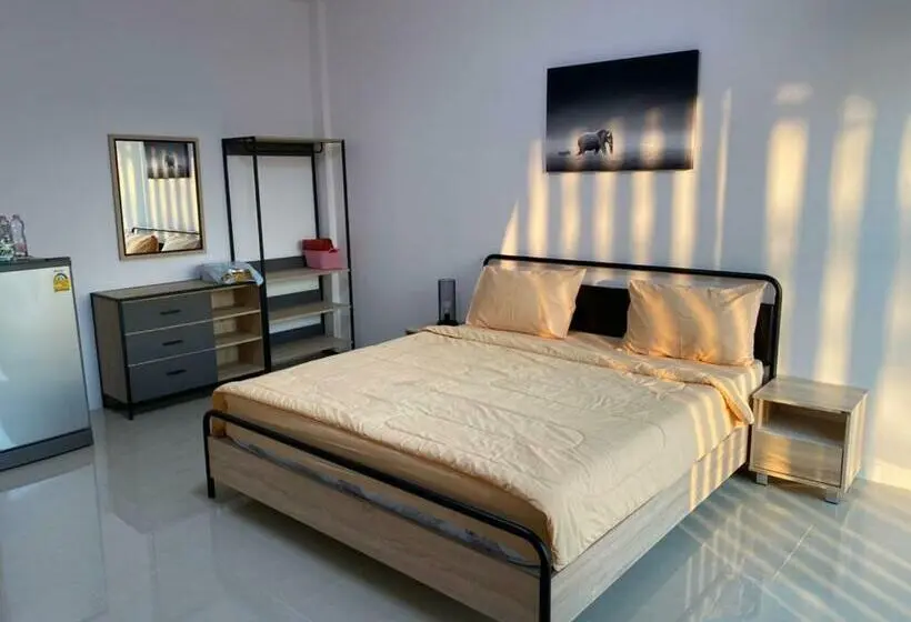 Deluxe-huone King-vuode, Peeranon Resort