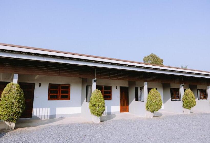 חדר סטנדרט עם מיטת קינג, Peeranon Resort