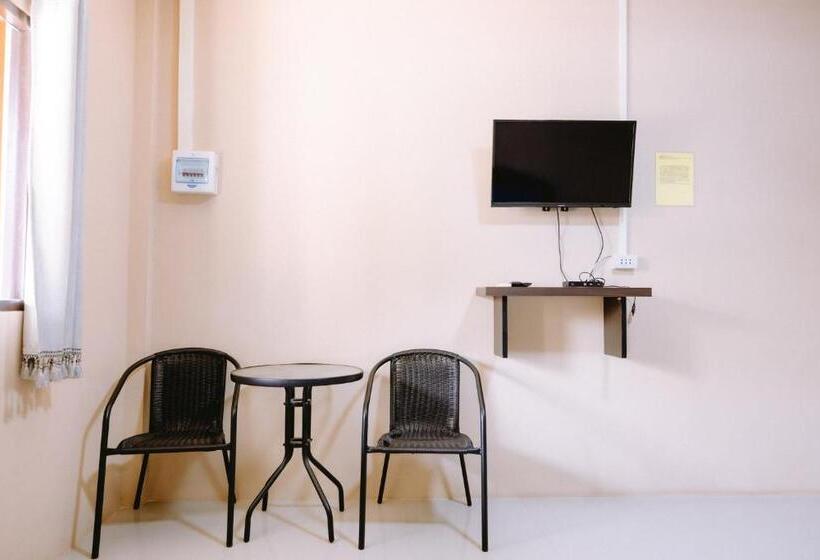 חדר סטנדרט עם מיטת קינג, Peeranon Resort