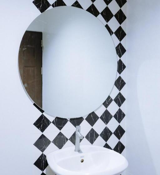 חדר דחוקס עם מיטת קינג, Peeranon Resort