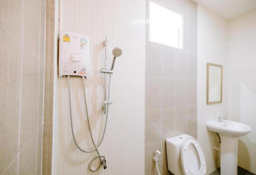 חדר סופריור לארבעה, Peeranon Resort