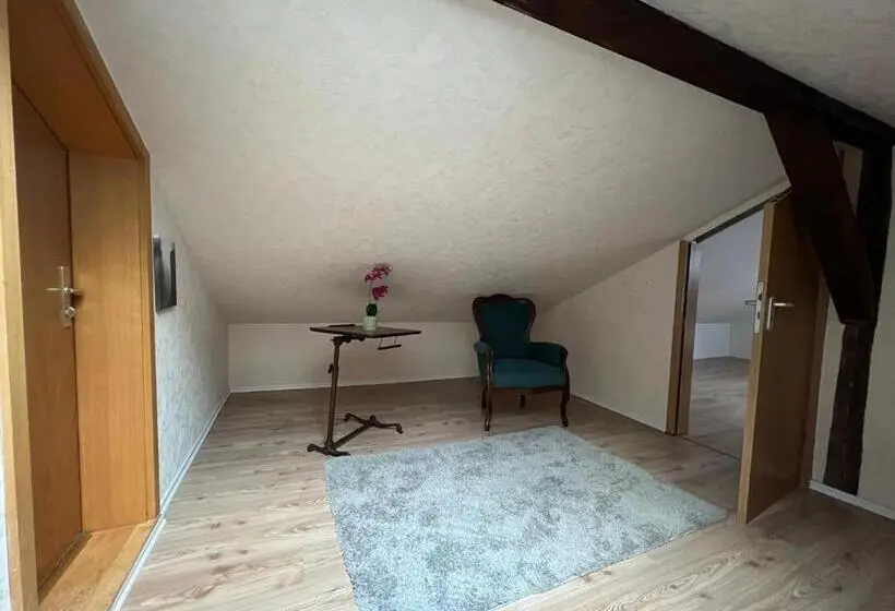 ドゥプレックスルーム, Nina Apartments