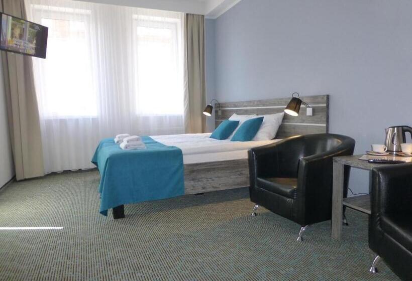 اتاق سوپریور یک تخته, Giżycko