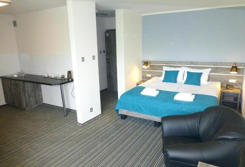 اتاق خانوادگی, Giżycko