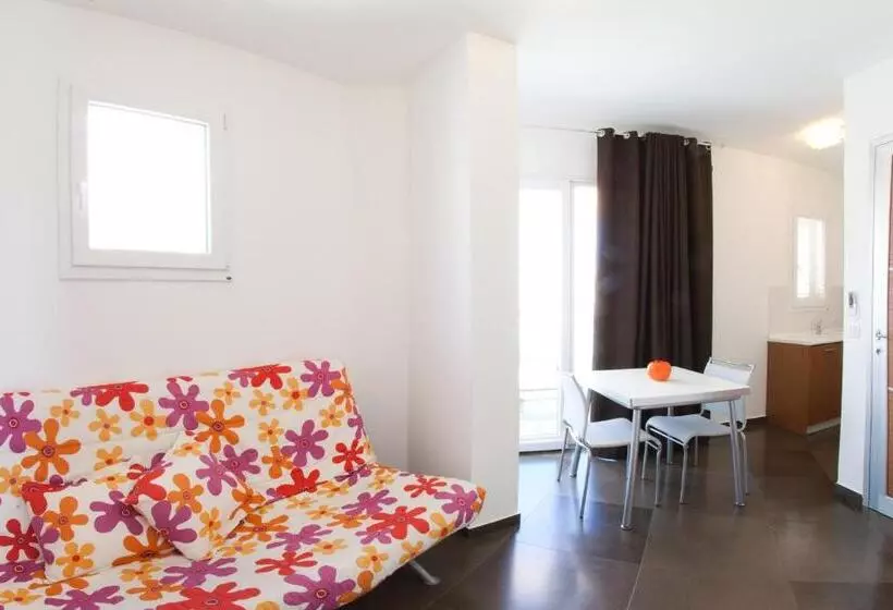 اتاق استاندارد چهار تخته, Ragusa Inn