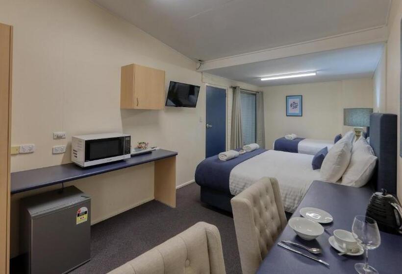 غرفة قياسية, Border Motel