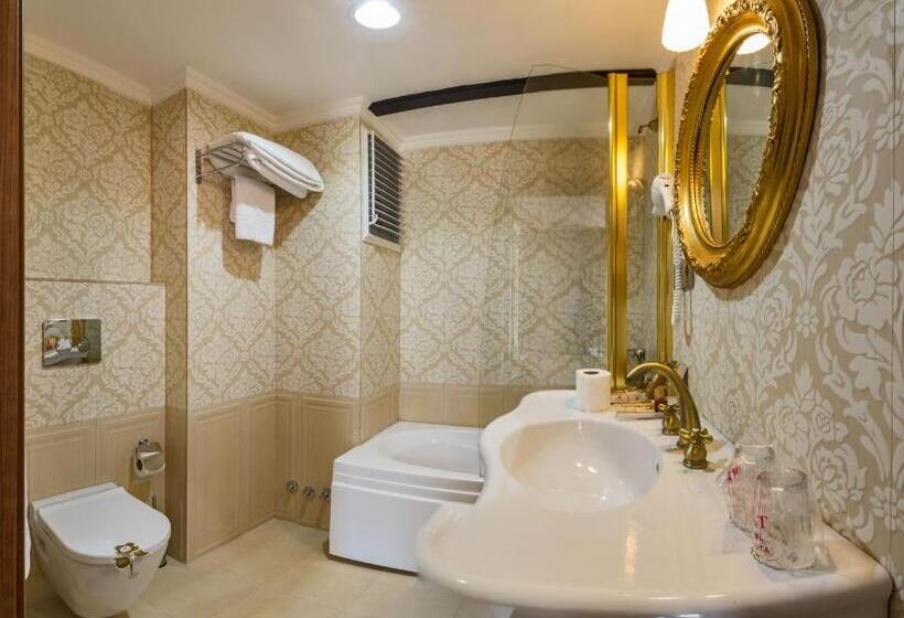 اتاق لوکس با چشم‌انداز, By Murat Royal Hotels