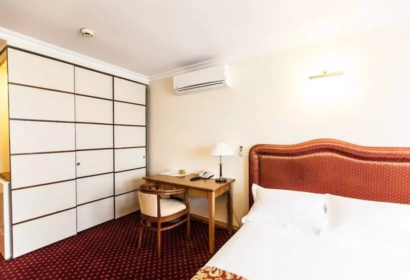 آپارتمان 2 خوابه, Chagala Hotel Atyrau