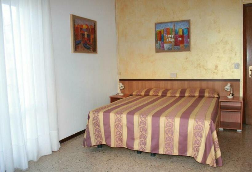 スタンダードルーム, Antille E Azzorre