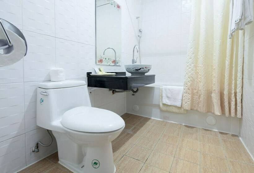 اتاق استاندارد, Cambridge Confucius Inn