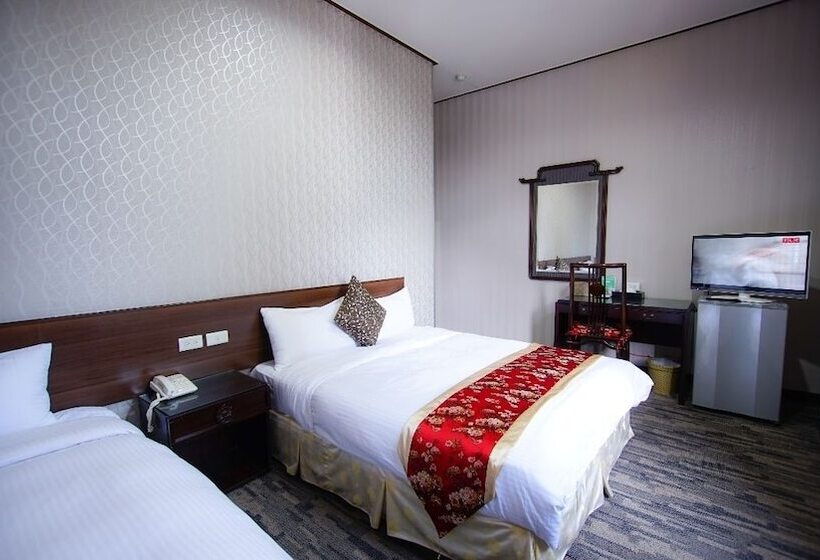 اتاق لوکس سه تخته, Cambridge Confucius Inn
