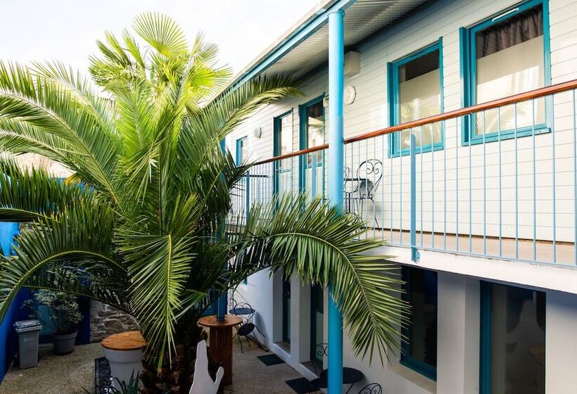 Номер Стандарт, De La Gare