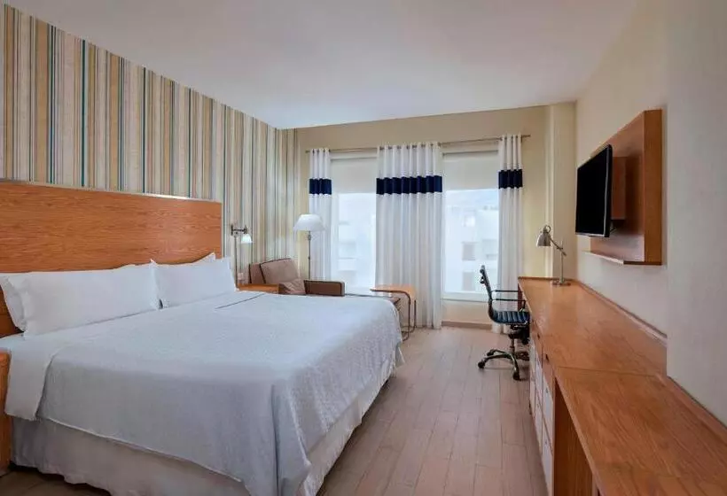 キングサイズベッドのクラシックルーム, Four Points By Sheraton Cancun Centro