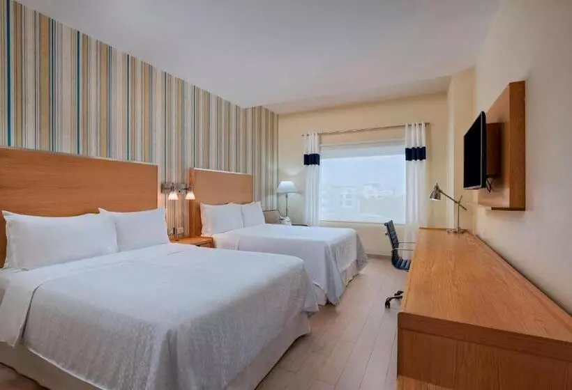 シティビューのデラックスルーム, Four Points By Sheraton Cancun Centro