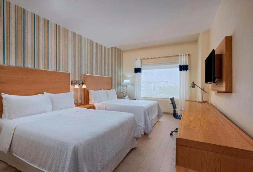 Deluxe Room King Bed City View, Four Points By Sheraton Cancun Centro