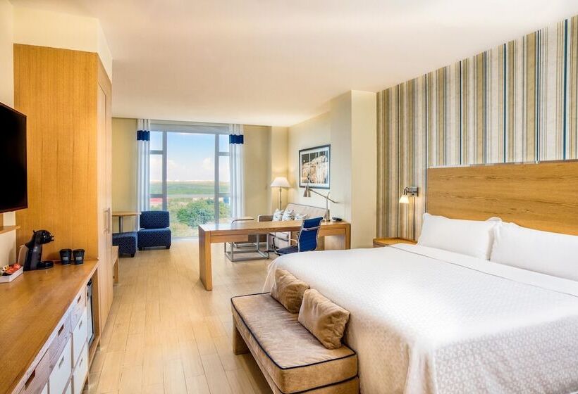 Junior Suite, Four Points By Sheraton Cancun Centro