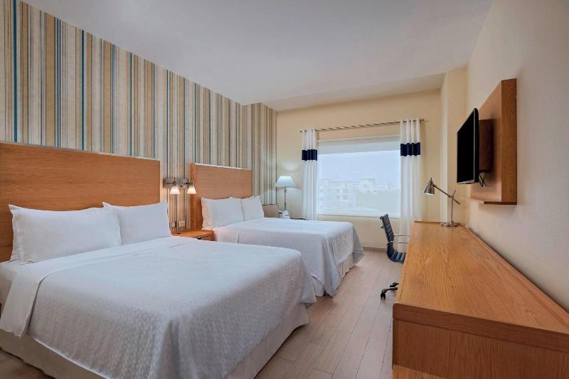 琮城市景观的豪华间, Four Points By Sheraton Cancun Centro