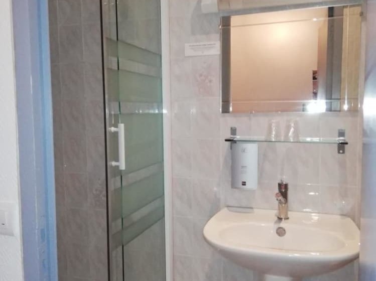 Номер Стандарт, Hôtel Le Bon Duc