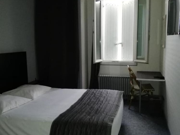 Номер Стандарт, Hôtel Le Bon Duc