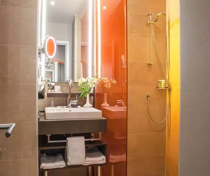 インサイドデラックスルーム, Mercure Tyumen Center
