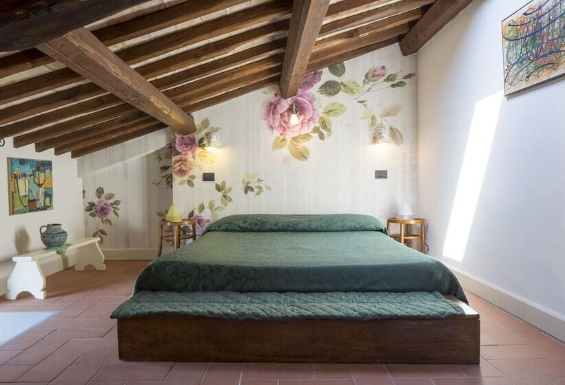 סוויטת ג'וניור, Porta Del Tempo