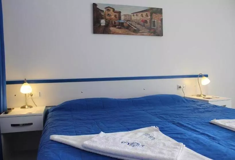 Habitació Estàndard, Rota