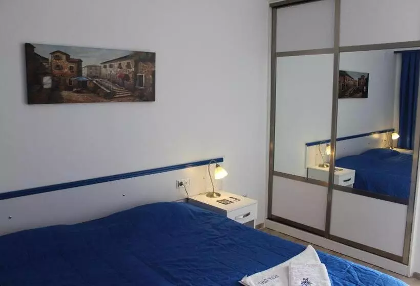 Habitació Estàndard, Rota