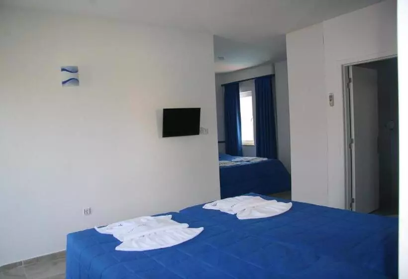 Habitació Triple Estàndard, Rota