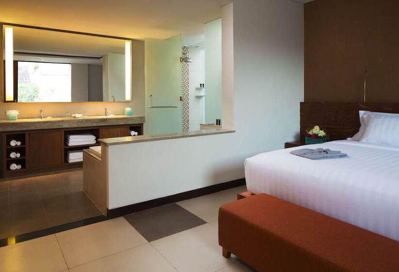 جناح, Sun Island Hotel & Spa Legian