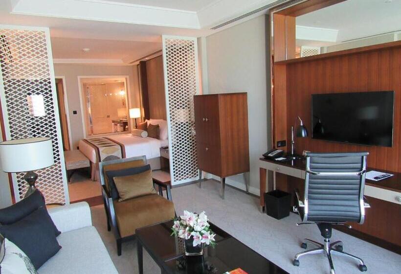 小型套房带城市景观, Taj Dubai