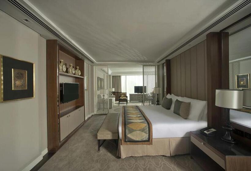 小型豪华套房, Taj Dubai