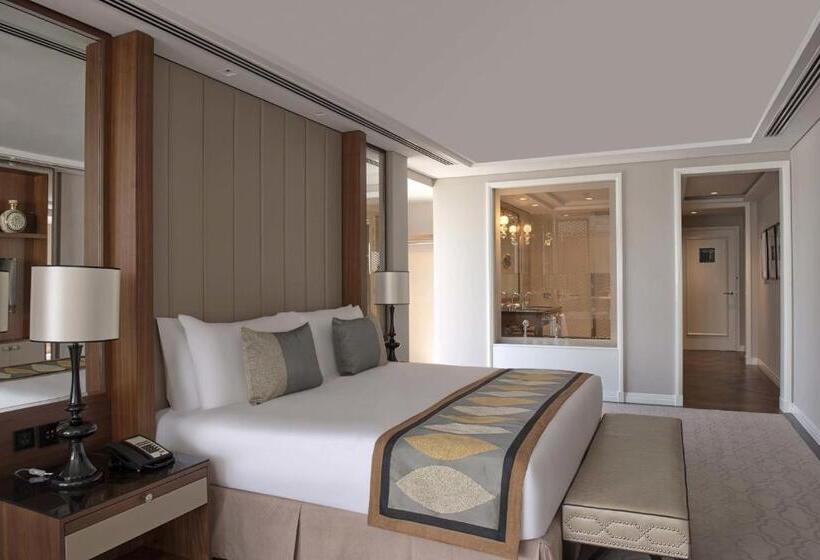小型豪华套房, Taj Dubai