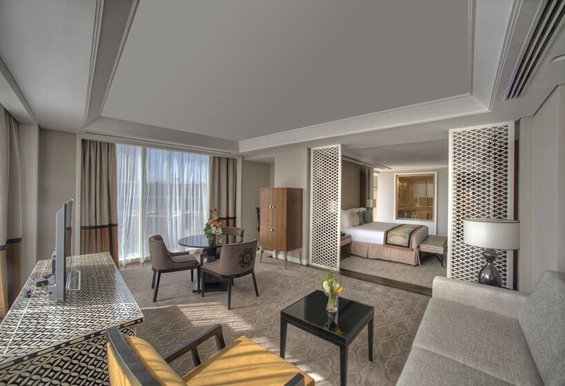 小型套房带城市景观, Taj Dubai