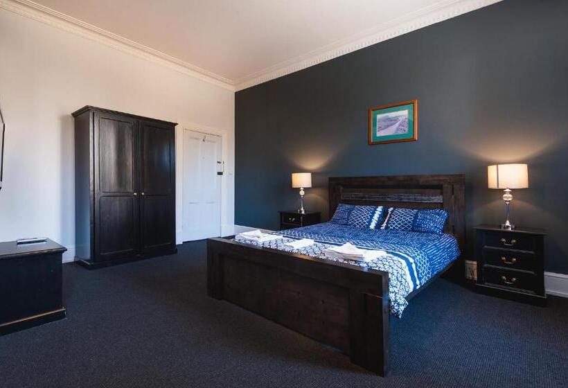 Номер Стандарт, The Federal Boutique