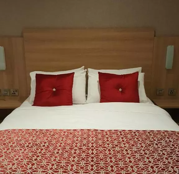 اتاق استاندارد یک نفره, The Lodge