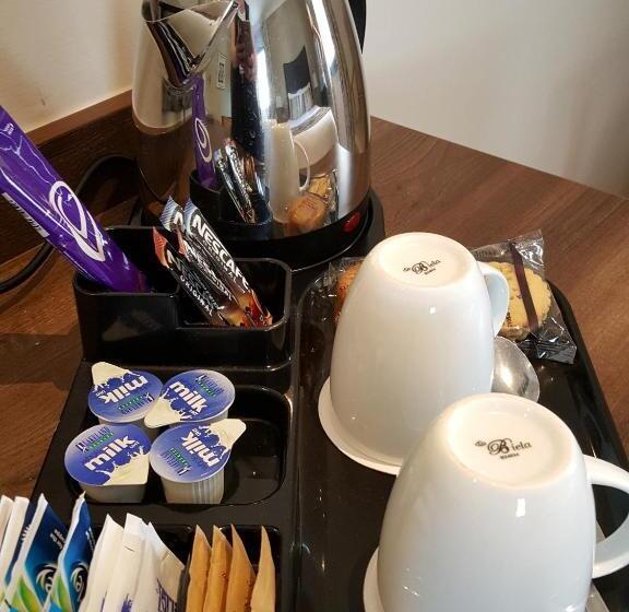 标准单人间, The Lodge