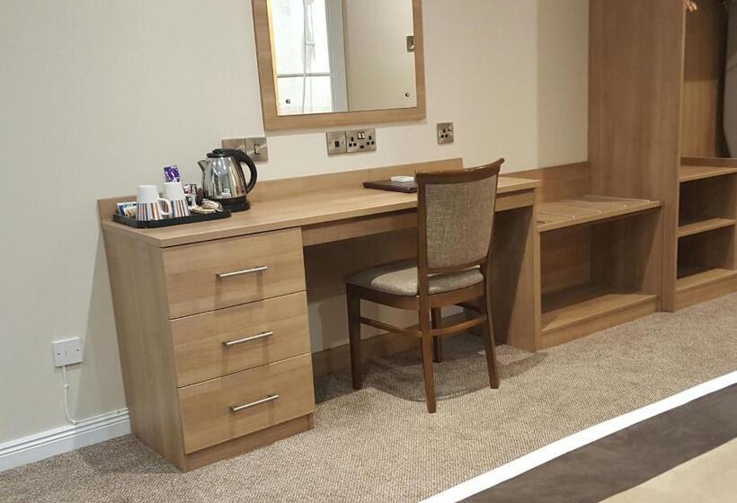 家庭间, The Lodge