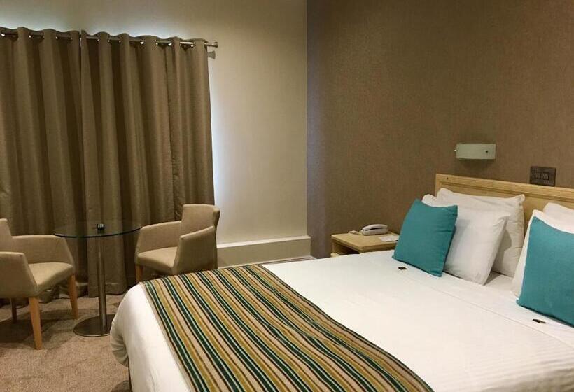 标准间, The Lodge